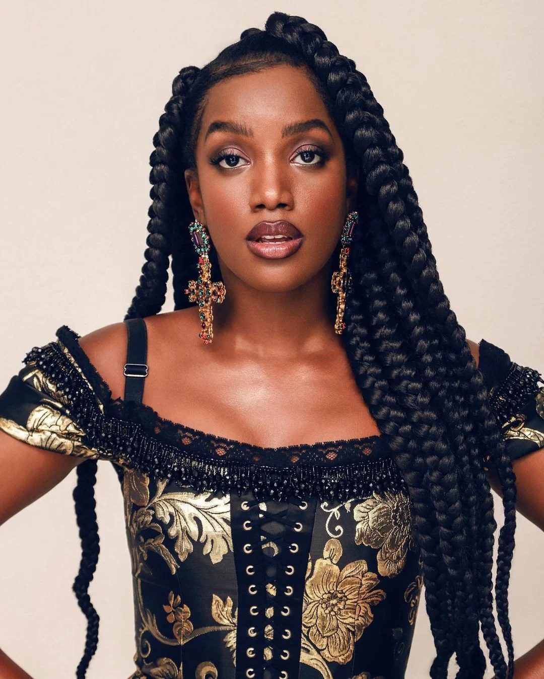 Coroando a moda – Jornal Contexto, image size:1080x1349